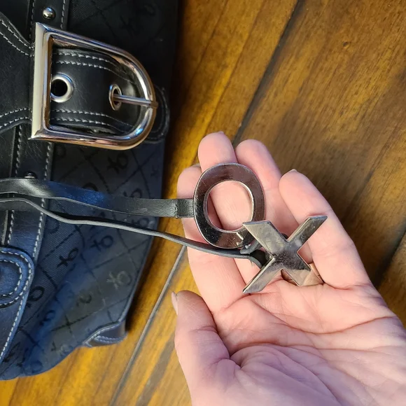 XOXO Purse - Picture 2 of 4